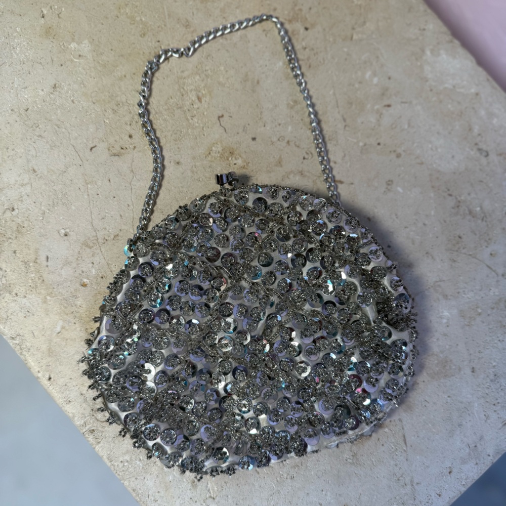 Vintage 1970s Silver Sequin Beaded Clutch • Made in Hong Kong • Bridal - Picture 2 of 3